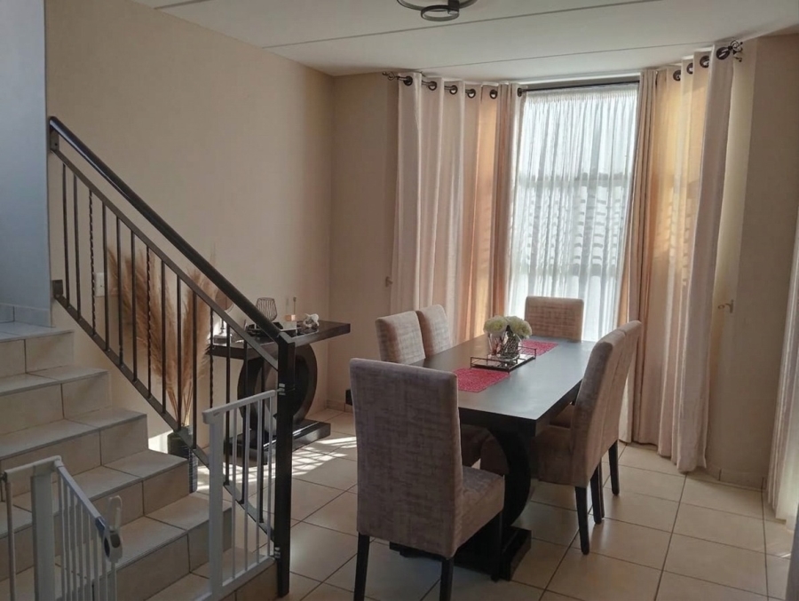 To Let 3 Bedroom Property for Rent in Waterval East North West